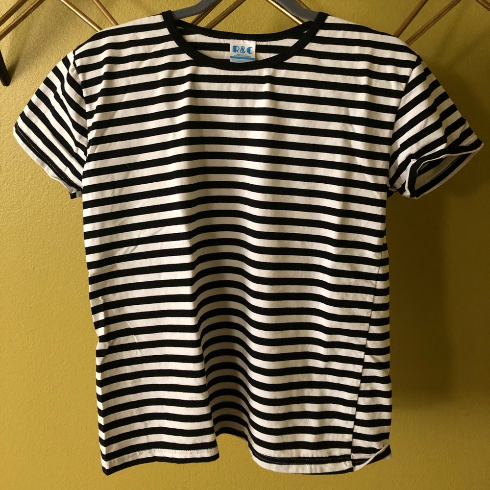 B&W stripped T-shirt